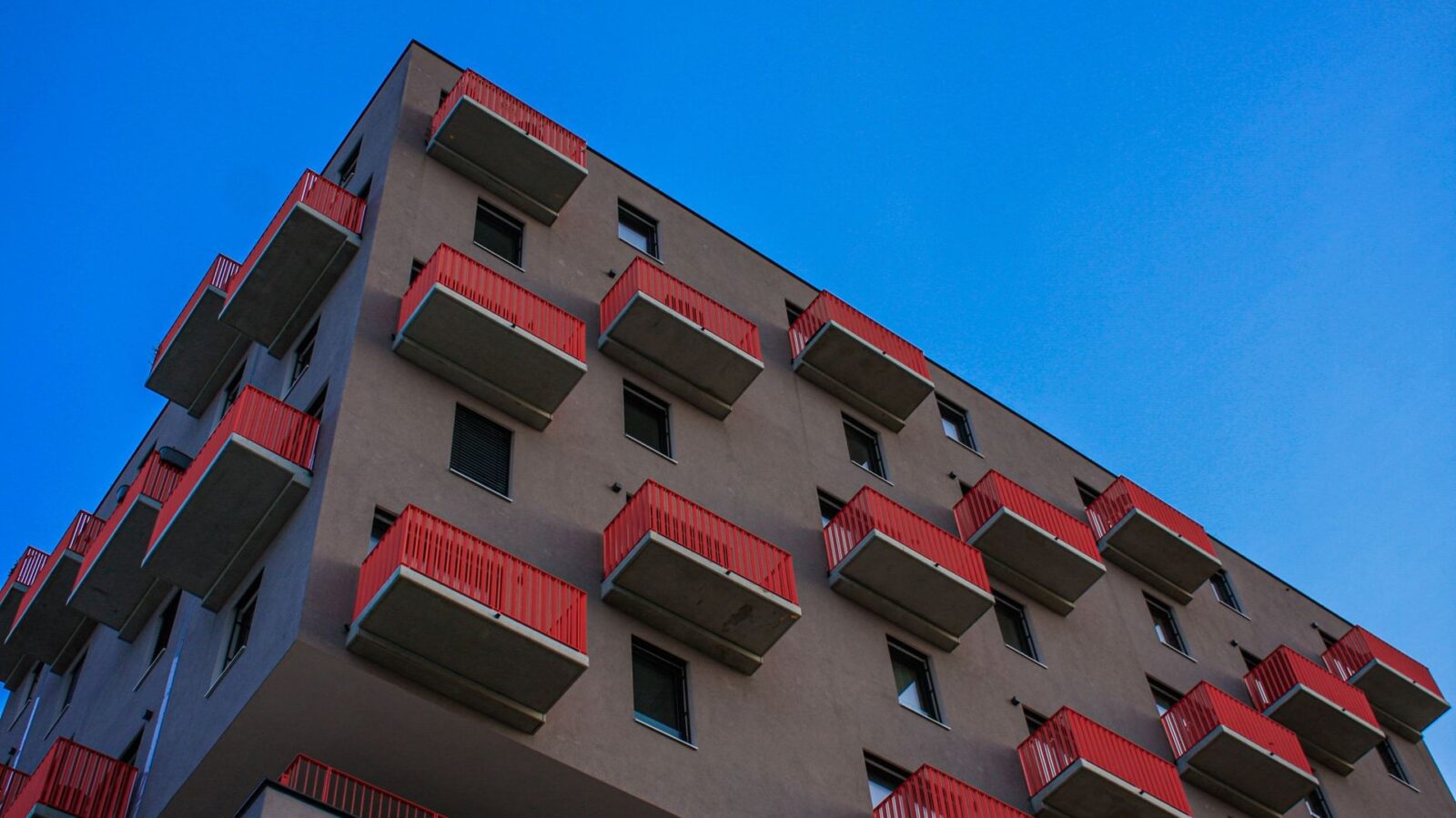 Ertragswertverfahren einfach erklärt, mit Rechenbeispiel für ein Mietshaus